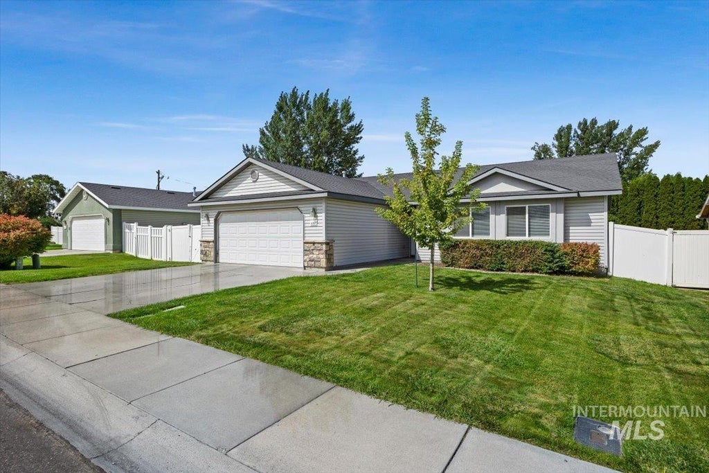 Photo of 480 Silver Pheasant Ave, Twin Falls, ID 83301 (MLS # 98999929)