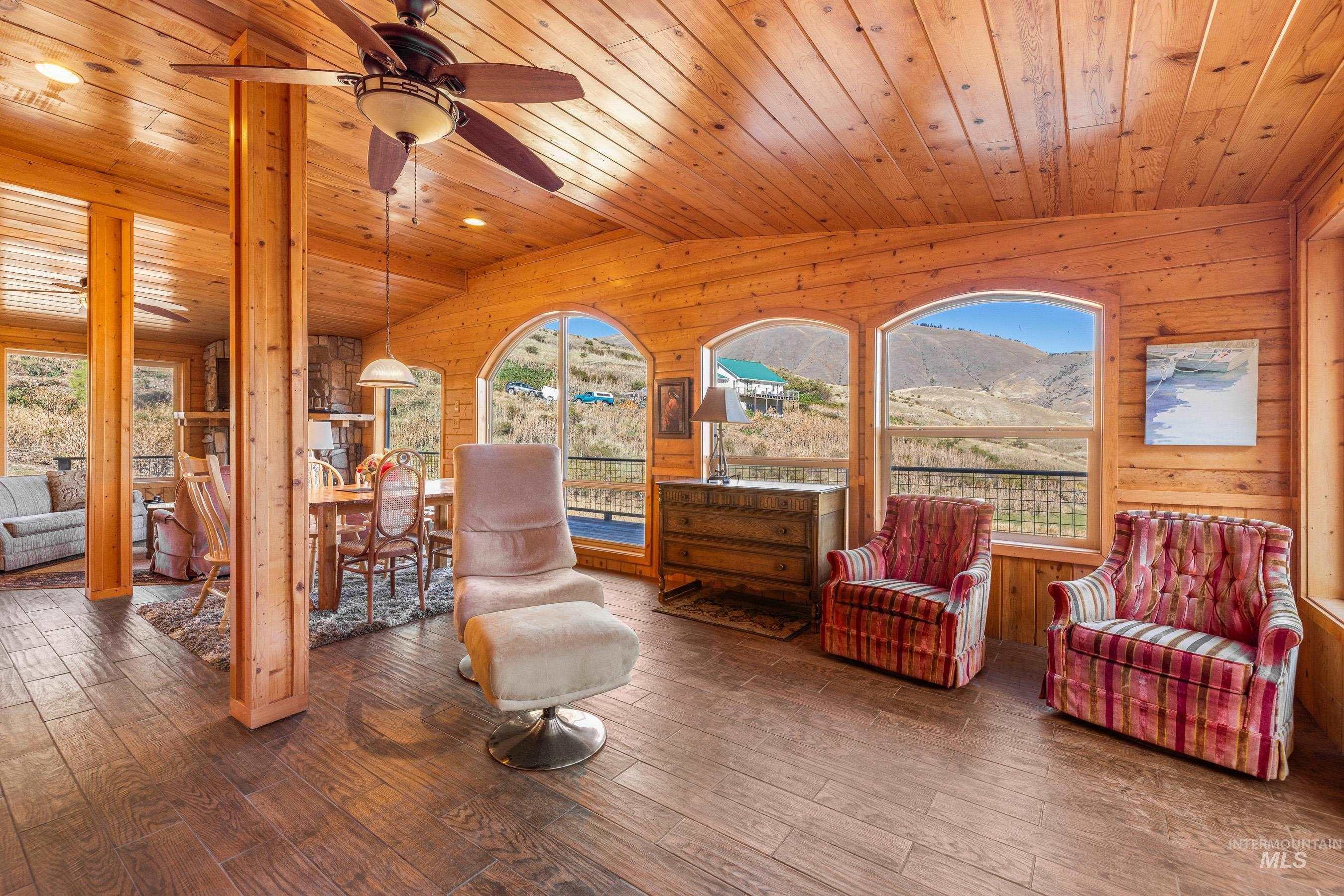 236 Seven U Ranch Road