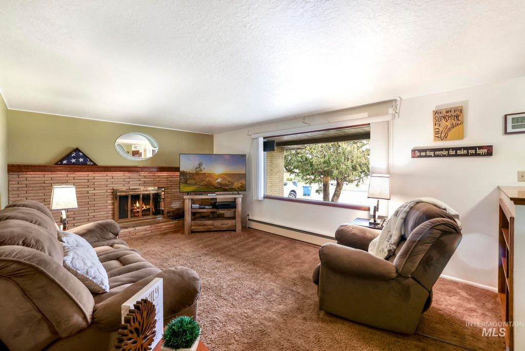 Photo of 744 Northview Drive, Twin Falls, ID 83301 (MLS # 98976071)