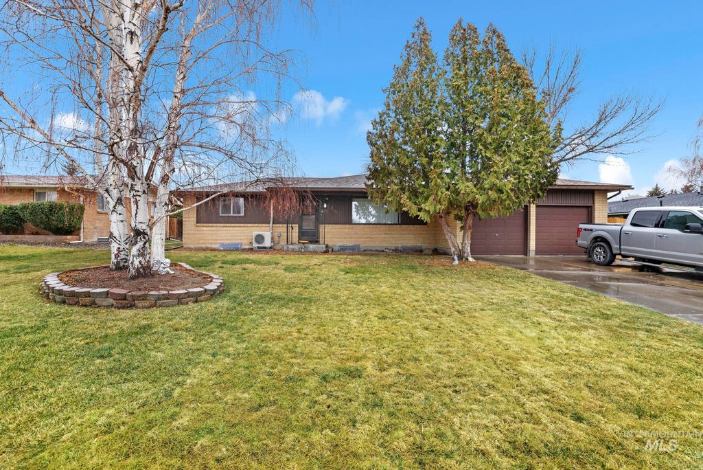 Photo of 744 Northview Drive, Twin Falls, ID 83301 (MLS # 98976071)