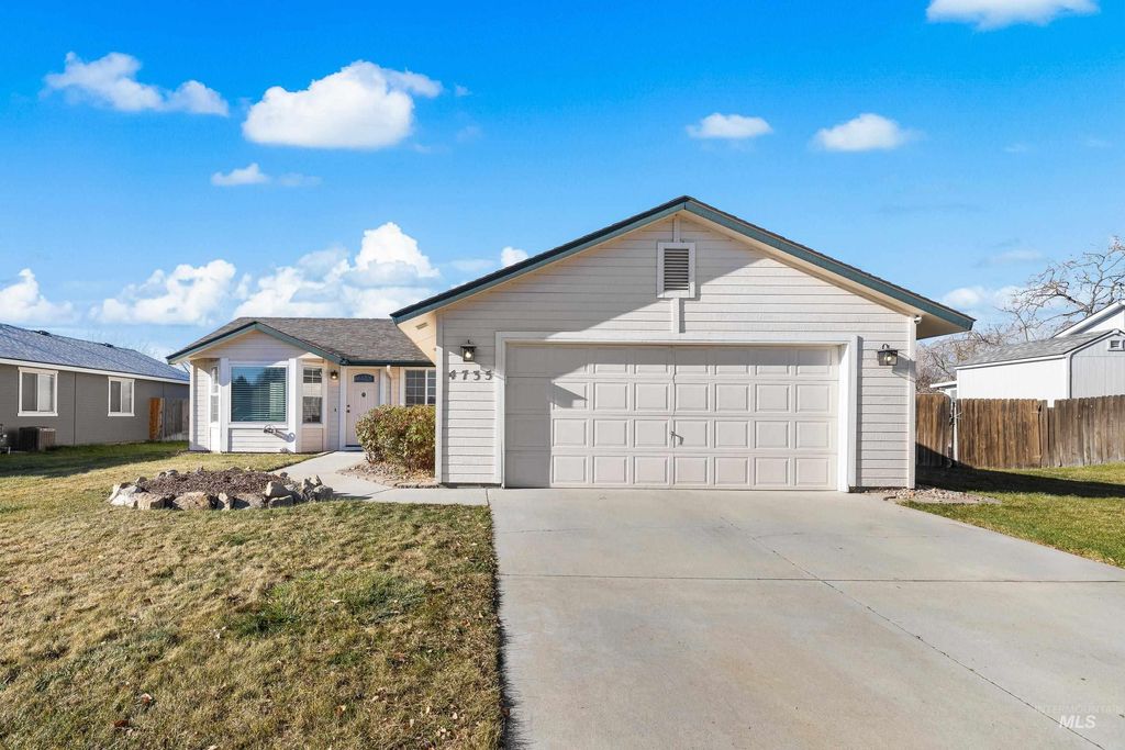 Photo of 4735 S Rawhide Ave, Boise, ID 83709 (MLS # 98969391)