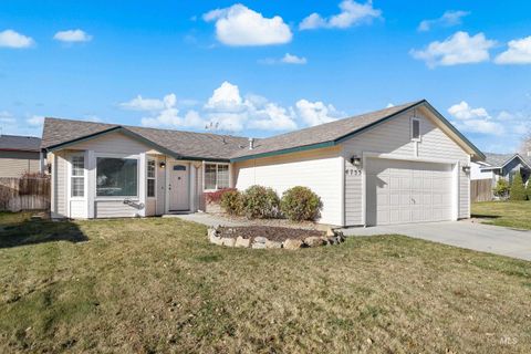 Photo of 4735 S Rawhide Ave, Boise, ID 83709 (MLS # 98969391)