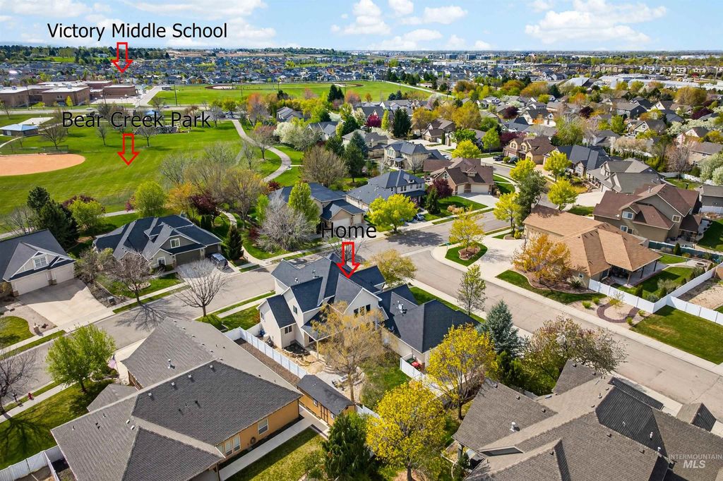 Photo of 479 W Polar Bear St, Meridian, ID 83642 (MLS # 98981740)