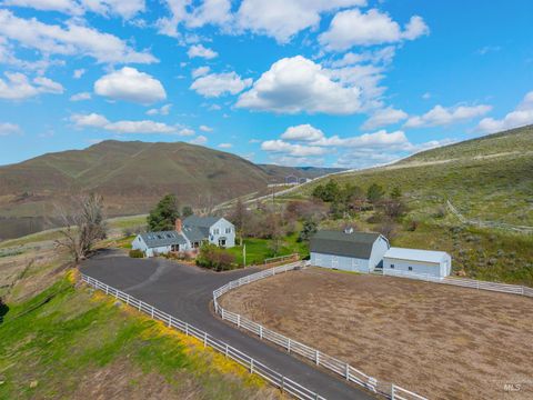 Photo of 531 Silcott Road, Clarkston, WA 99403 (MLS # 98961508)