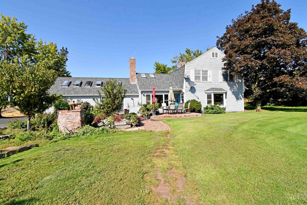 Photo of 531 Silcott Road, Clarkston, WA 99403 (MLS # 98961508)