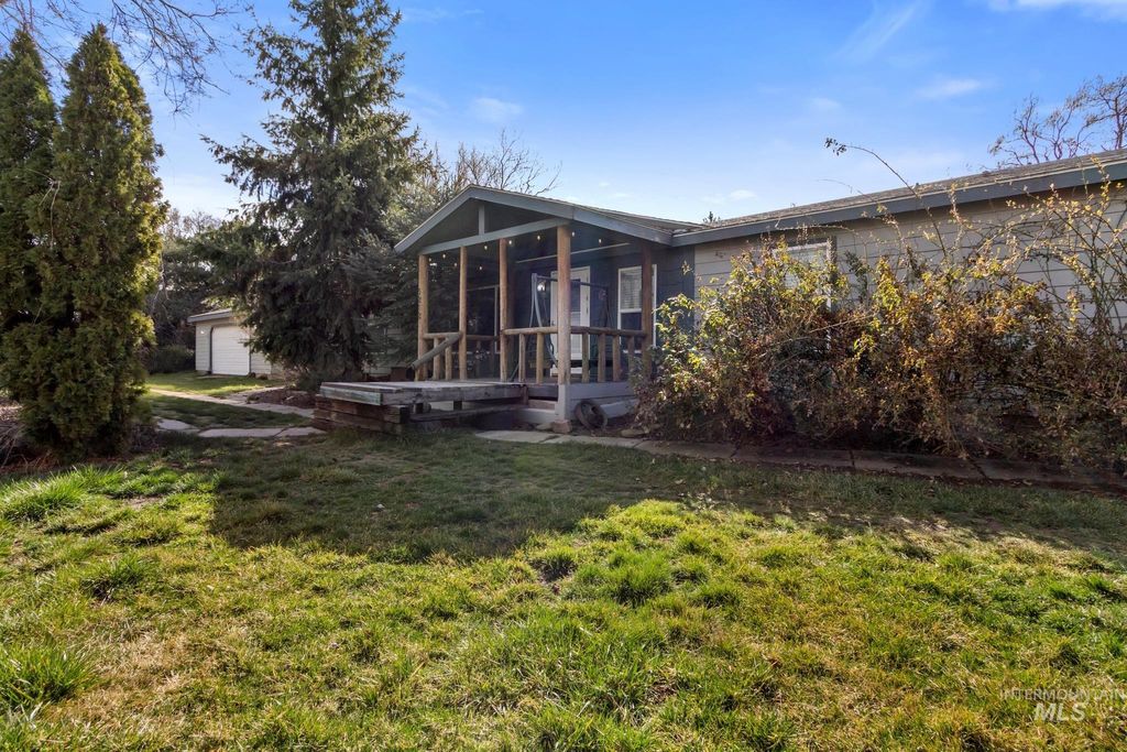 Photo of 5212 Nez Perce Rd, Caldwell, ID 83607 (MLS # 98977033)