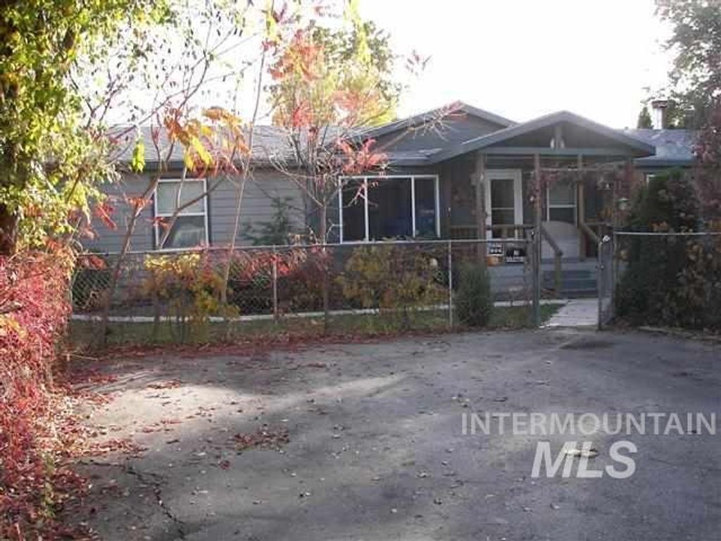 Photo of 5212 Nez Perce Rd, Caldwell, ID 83607 (MLS # 98977033)