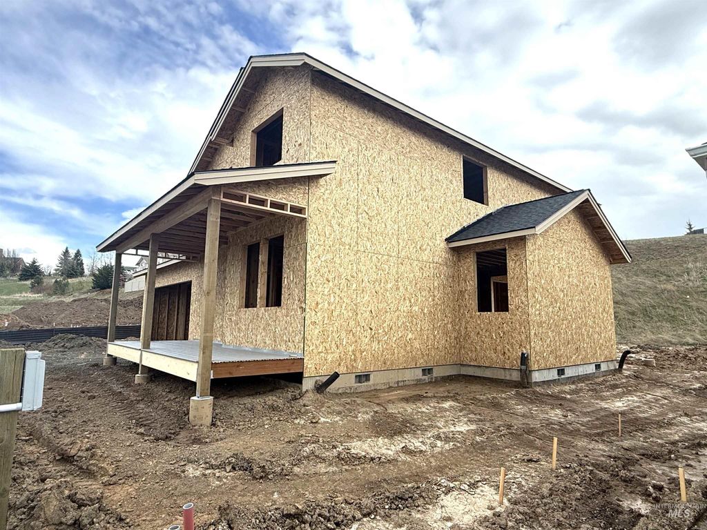 Photo of 2531 E 3rd St, Moscow, ID 83843 (MLS # 98982008)