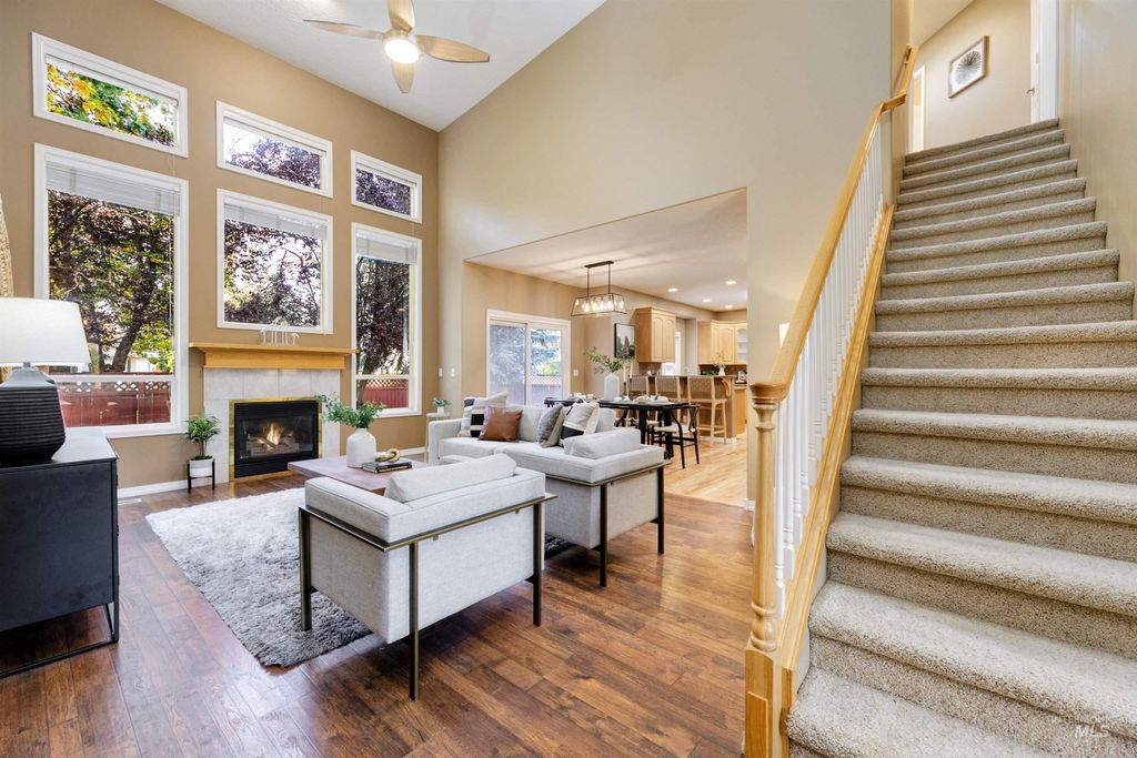 Photo of 5180 N Riverfront Drive, Garden City, ID 83714 (MLS # 98966682)