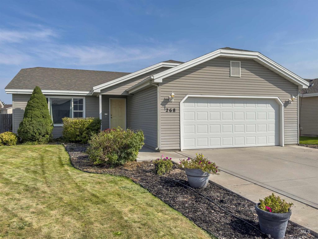 Photo of 268 Seven Springs Ave, Twin Falls, ID 83301 (MLS # 98960325)