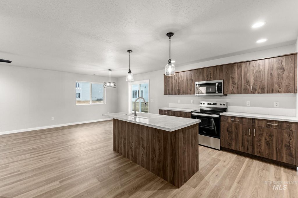 Photo of 13723 Inman Ct, Caldwell, ID 83607 (MLS # 98978574)