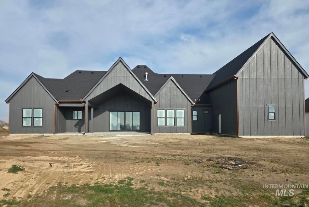 Photo of 27463 Iron Horse Dr, Caldwell, ID 83607 (MLS # 98969318)