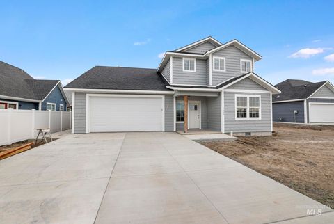Photo of 1008 Lincoln Circle, Gooding, ID 83330 (MLS # 98970014)