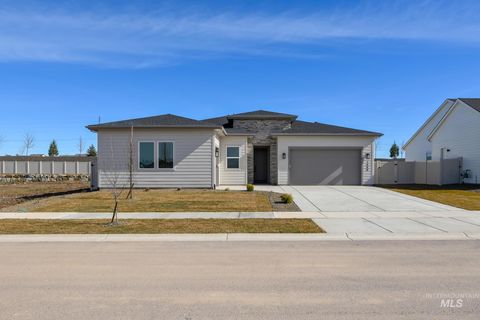 Photo of 1400 N Leatherwood Ave, Star, ID 83669 (MLS # 98973500)