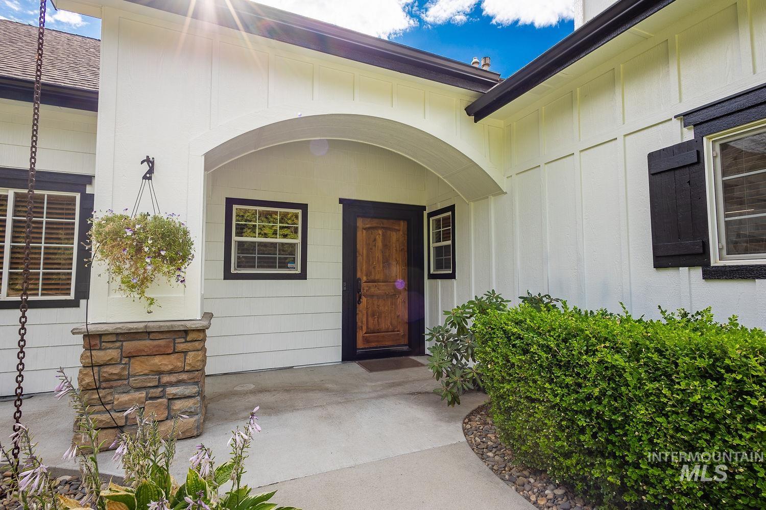 296 N Clearpoint Way