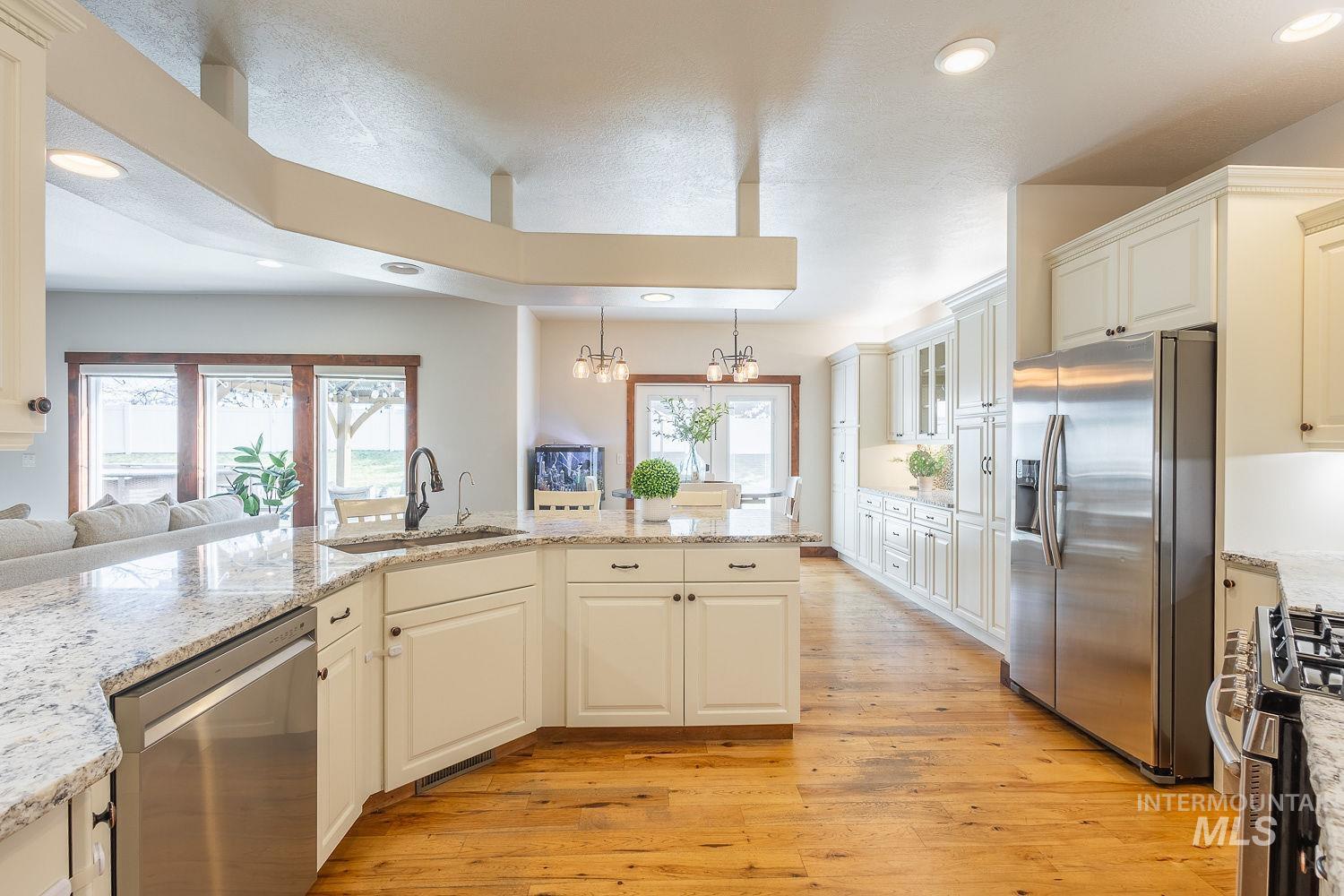 296 N Clearpoint Way