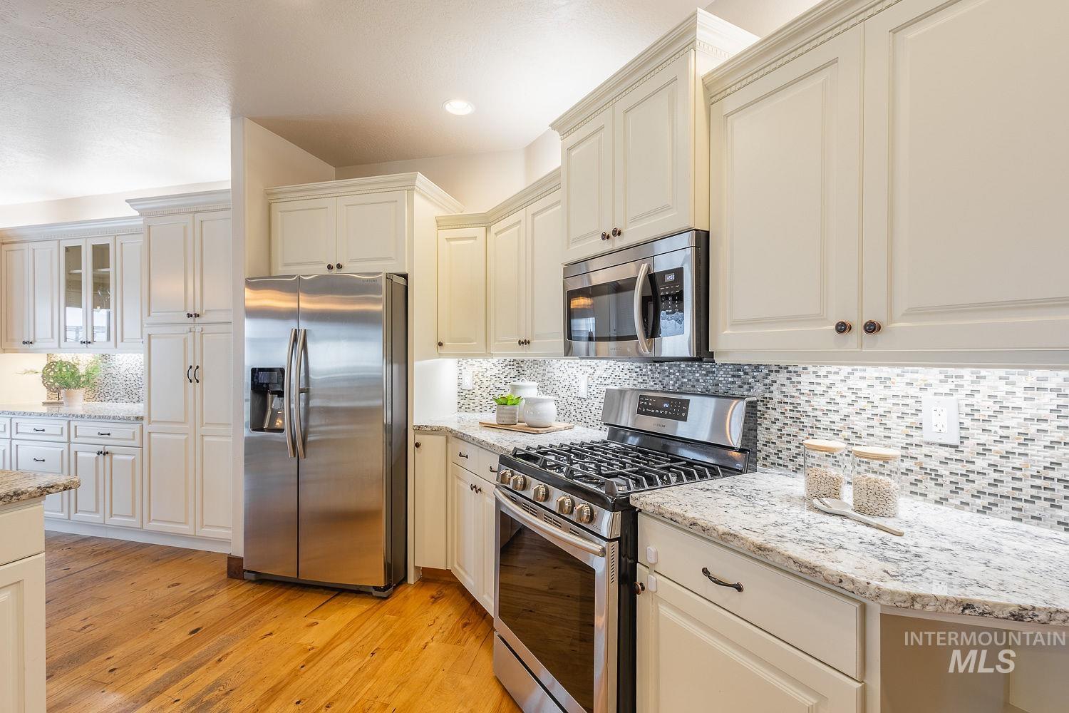 296 N Clearpoint Way