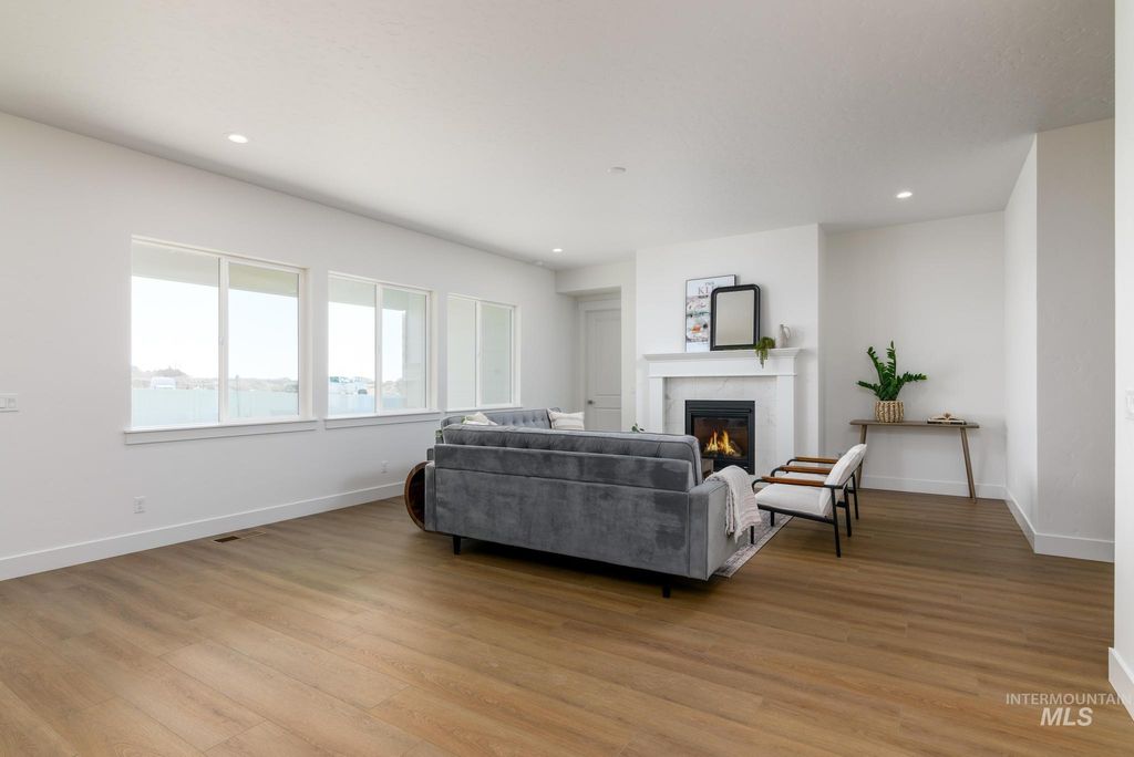 Photo of 15203 Steel Cloud Ave, Caldwell, ID 83607 (MLS # 98974159)