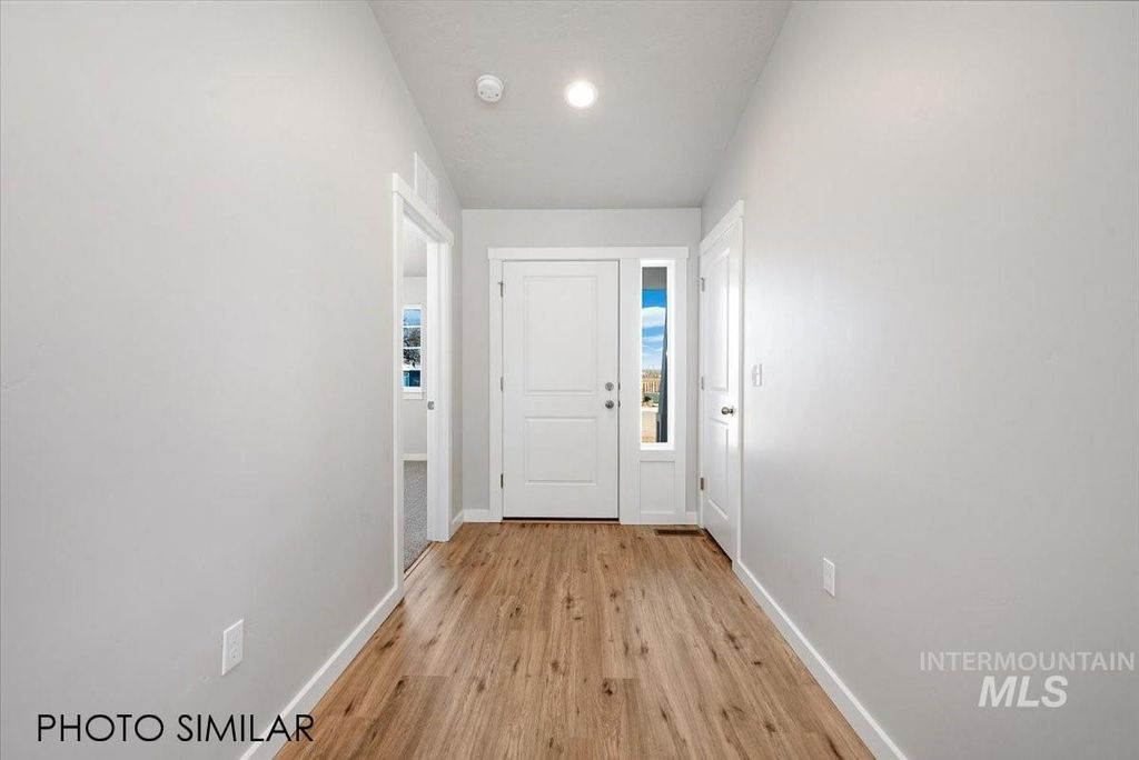 Photo of 614 Brown Bear Way, Fruitland, ID 83619 (MLS # 98980326)