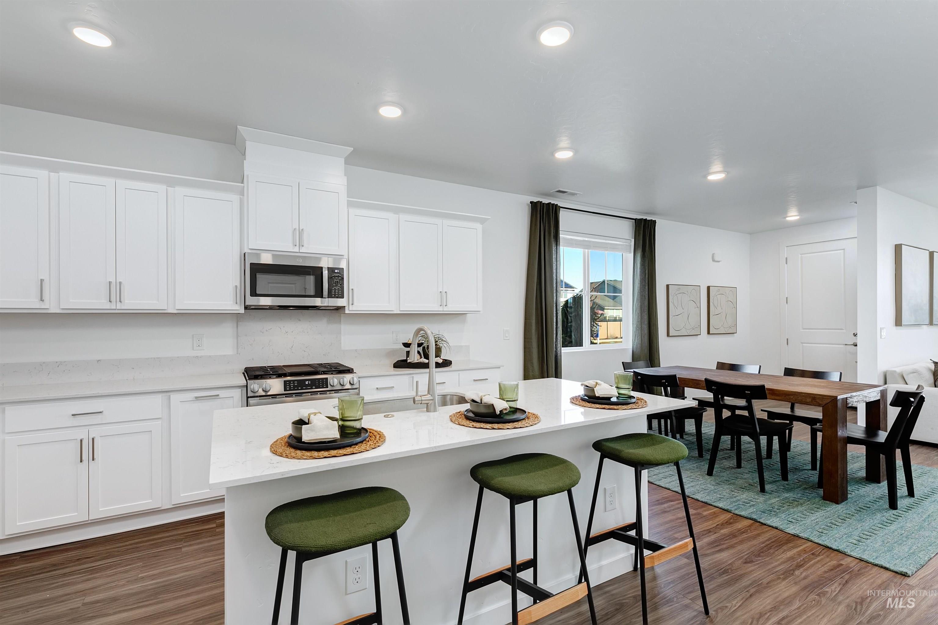 4225 W Perspective St