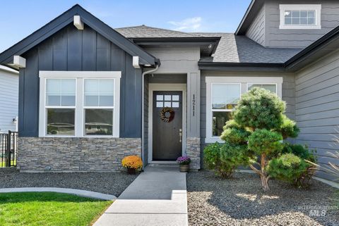 Photo of 1211 W Tanzanite Dr, Kuna, ID 83634 (MLS # 98960190)