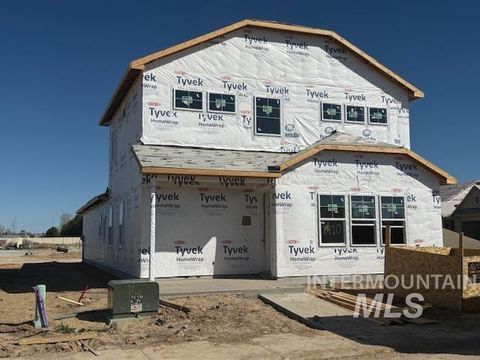 Photo of 1410 E Zapala St, Kuna, ID 83634 (MLS # 98979753)