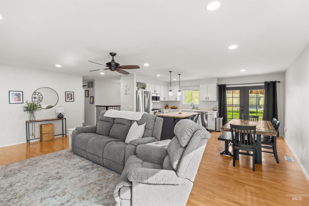 Photo of 1224 Toby Court, Clarkston, WA 99403 (MLS # 98982812)