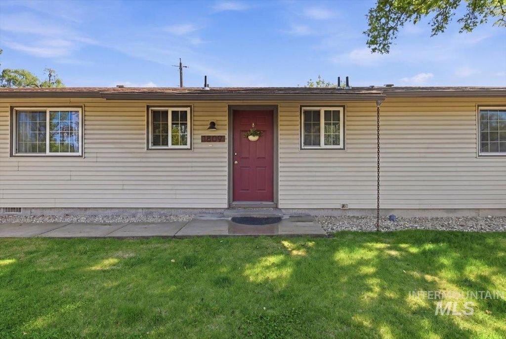 Photo of 1809 W Malad Lane, Boise, ID 83705 (MLS # 98985713)