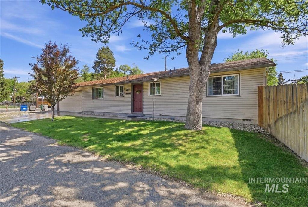 Photo of 1809 W Malad Lane, Boise, ID 83705 (MLS # 98985713)