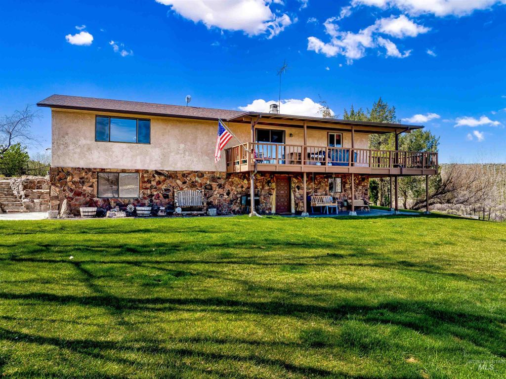 Photo of 17365 State Hwy 78, Melba, ID 83641 (MLS # 98981469)