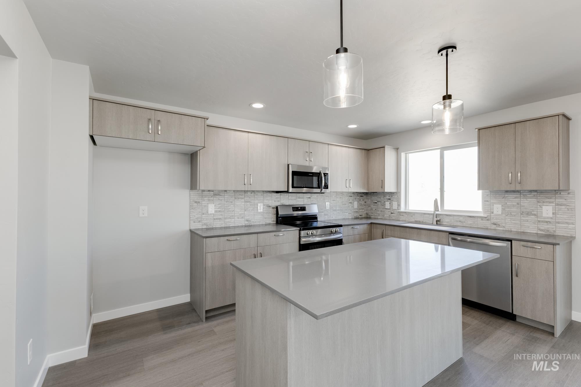 9218 W White Jasmine Ct