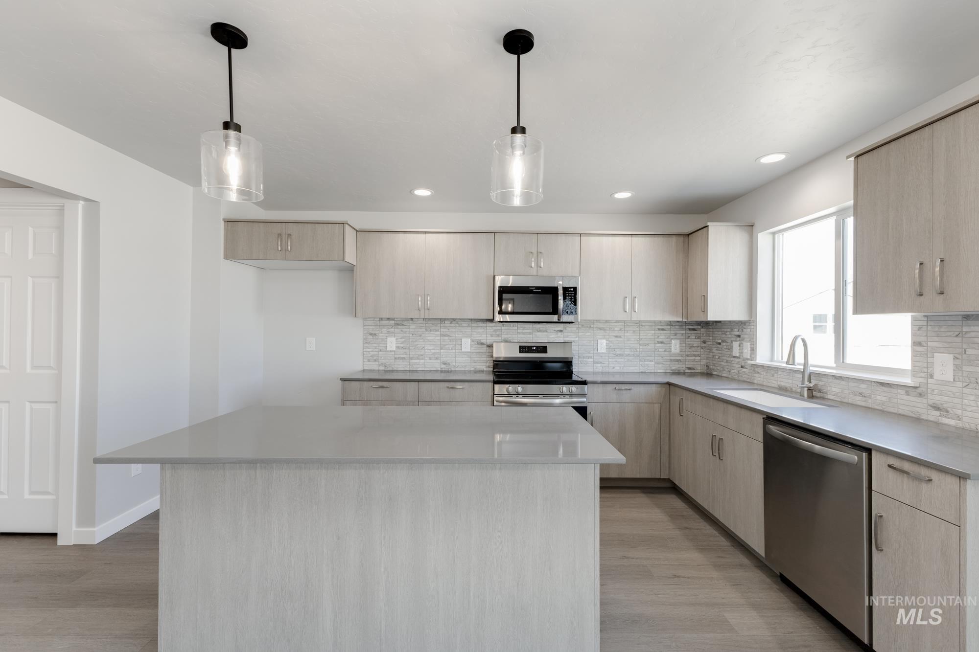 9218 W White Jasmine Ct