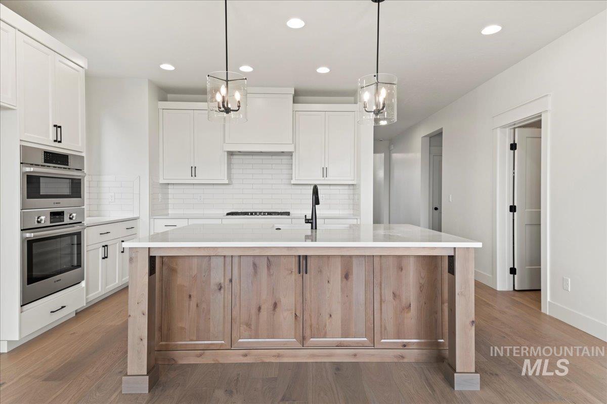 7625 W Whisper Ridge Dr