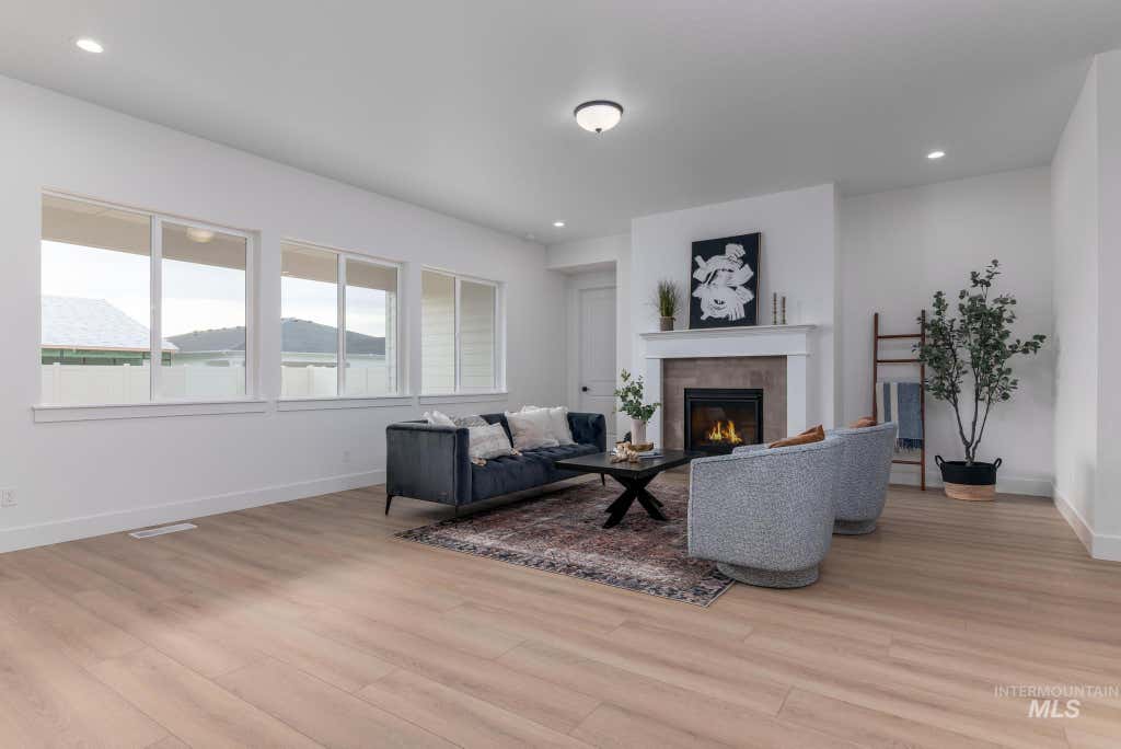 Photo of 14893 Boatwatch Dr, Caldwell, ID 83607 (MLS # 98992387)