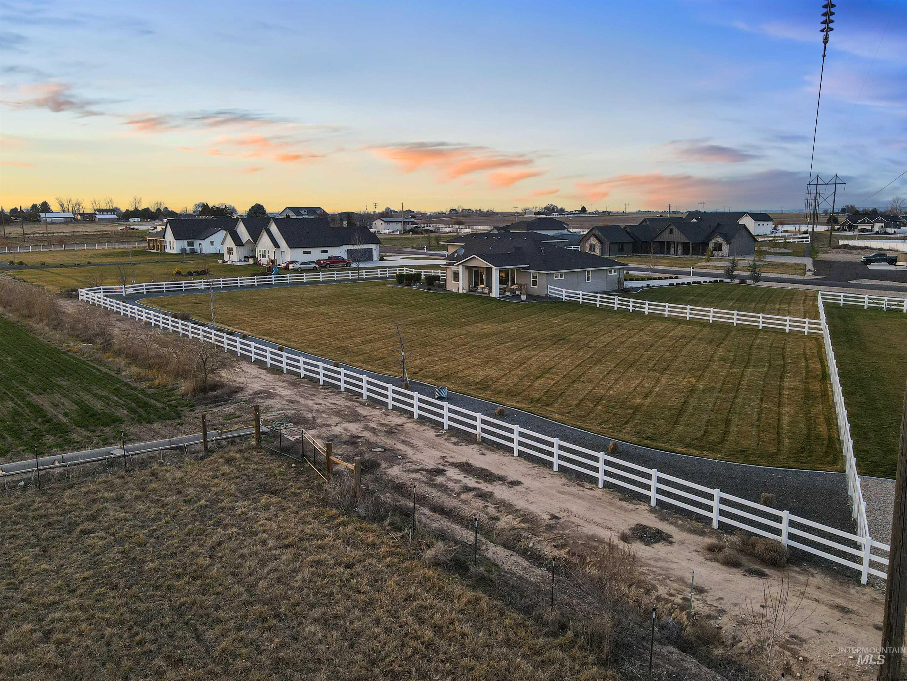 View of yard with a residential view