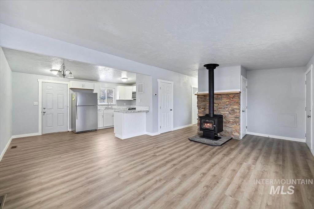 Photo of 1250 E 4th N, Mountain Home, ID 83647 (MLS # 98971401)