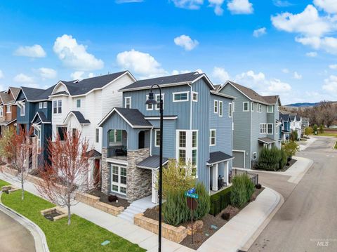 Photo of 4198 E Wolf Tree St, Boise, ID 83716 (MLS # 98979441)