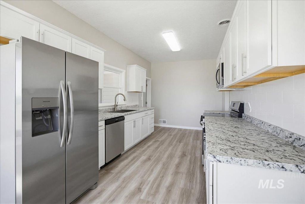 Photo of 30013 Apple Val Rd, Parma, ID 83660 (MLS # 98984768)