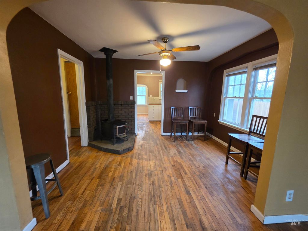 Photo of 412 Maple Street, Nampa, ID 83686 (MLS # 98972507)