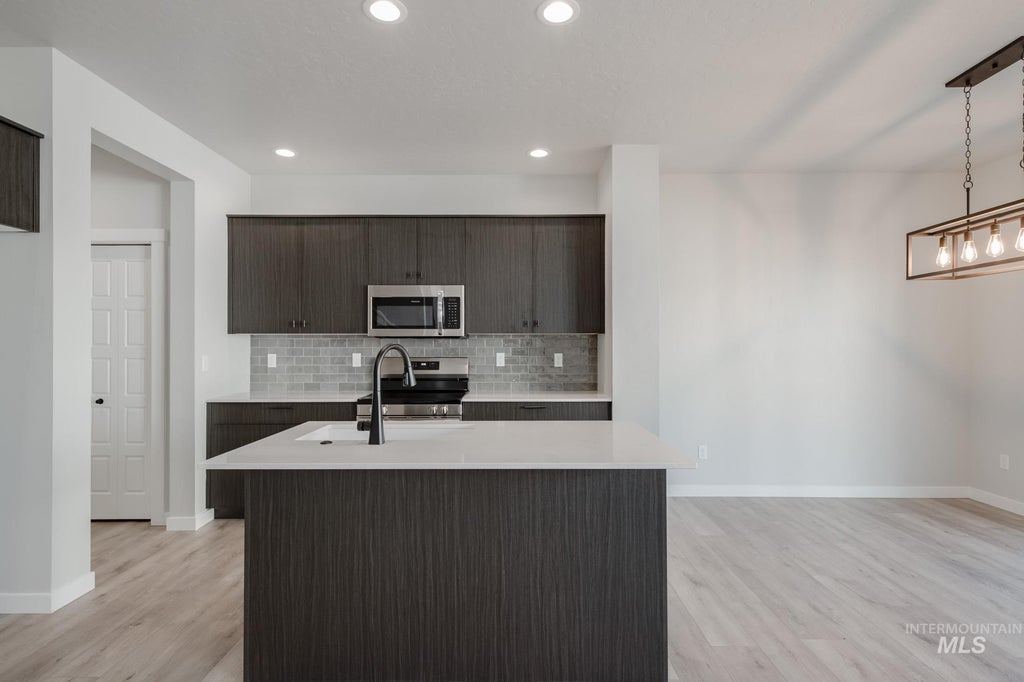 Photo of 1515 W Braden Dr, Meridian, ID 83642 (MLS # 98989384)