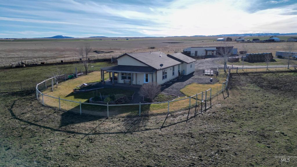 Photo of 19397 Cloverland Rd, Asotin, WA 99402 (MLS # 98974654)