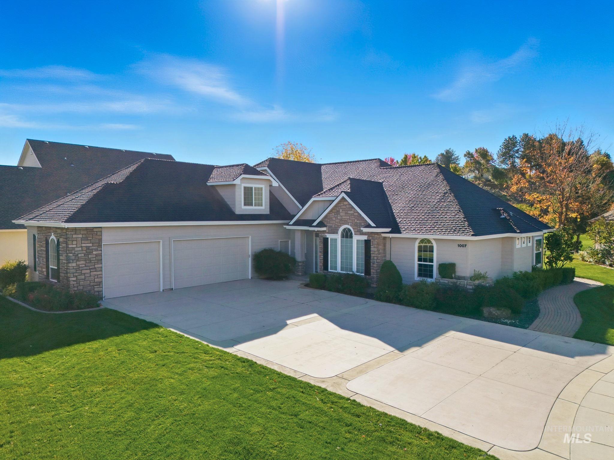 1007 W Oakhampton Dr.