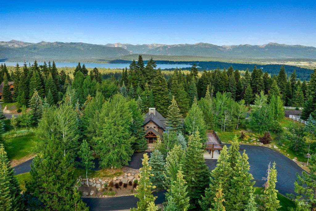 Photo of 3300 Whitefield Ln, McCall, ID 83635 (MLS # 98946207)