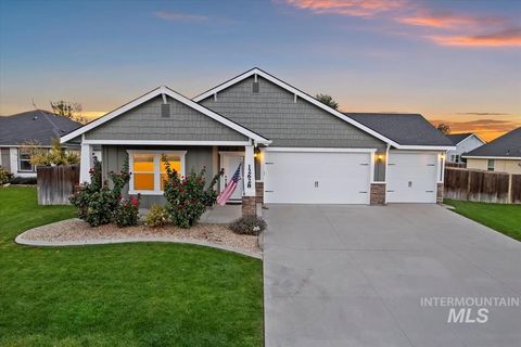 Photo of 12628 W Kempshire Ct, Star, ID 83669 (MLS # 98965316)