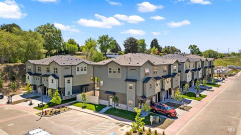 7433 W Swain Lane Garden City ID 83714