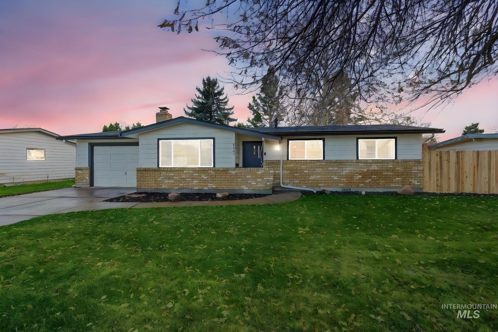 Photo of 6507 W Dorian St, Boise, ID 83709 (MLS # 98968537)