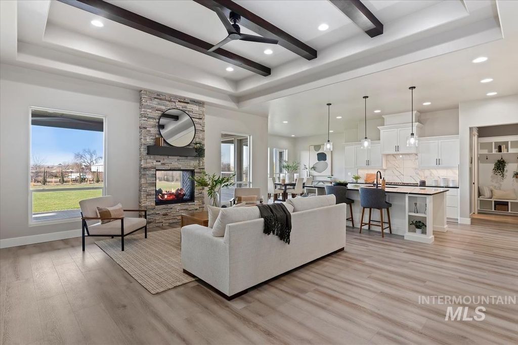 Photo of 9933 S Peregrine Falcon Ave, Nampa, ID 83686 (MLS # 98969656)