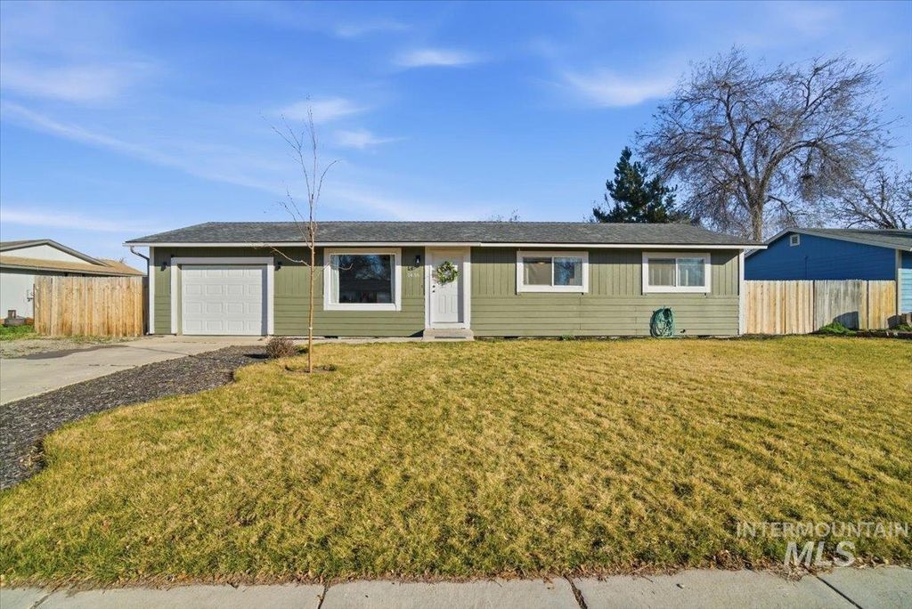 Photo of 1436 Washington St, Meridian, ID 83642 (MLS # 98976739)