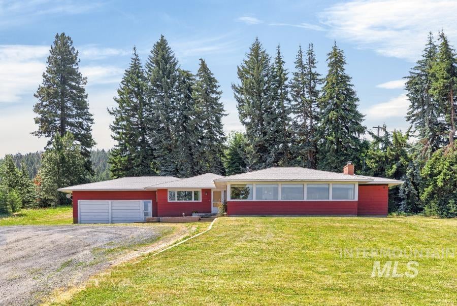 Photo of 1011 Hall Rd, Viola, ID 83872 (MLS # 98994018)