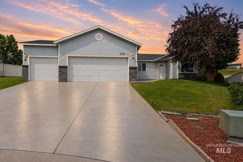 Photo of 3747 S Mcguire Pl, Meridian, ID 83642 (MLS # 98992617)
